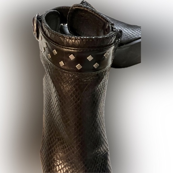 BARETRAPS Reining Peep Toe Sandal Faux Leather Black Shoe Studs Zipper Open Side - Picture 3 of 14